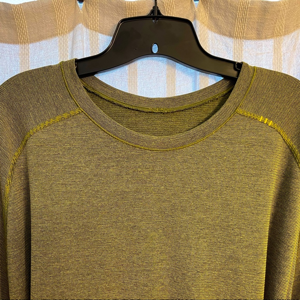 Mens green Lulu short sleeve workout shirt